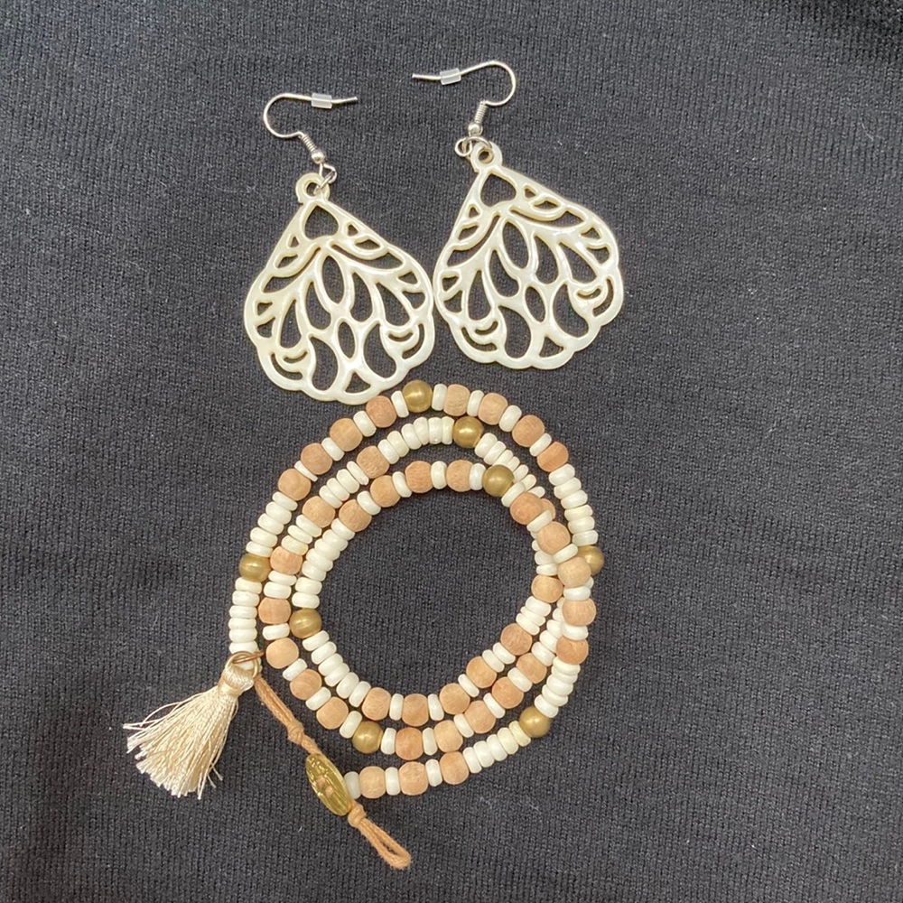 Bundle of Noonday Calypso earrings and Dune Wrap bracelet! EUC